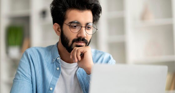 College dropout working as a freelance writer and earning ₹5 Lakh per month